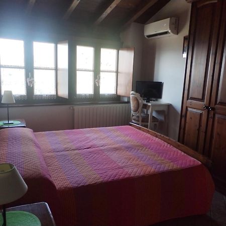 Bed & Breakfast Ca' Di Vissai Arnasco 部屋 写真