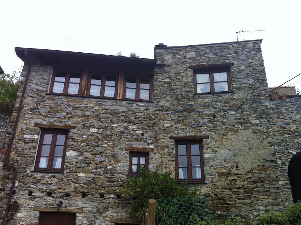 Bed & Breakfast Ca' Di Vissai Arnasco エクステリア 写真